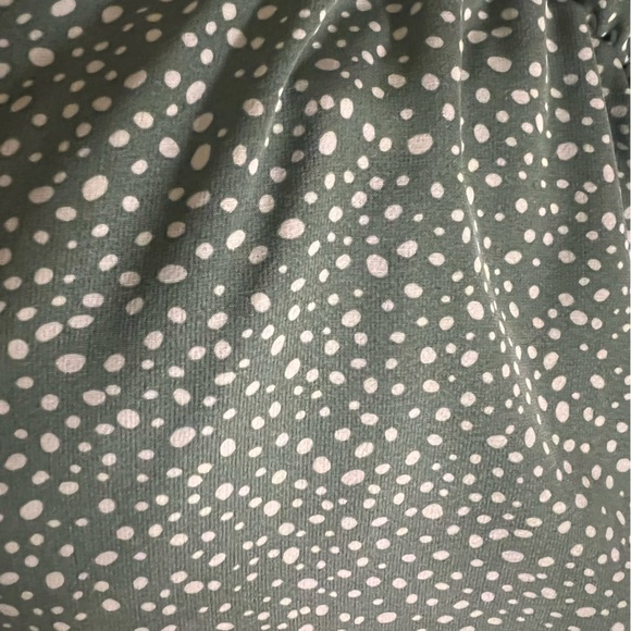 🦋2/$15🦋 SHEIN Green Dotted Dress - Picture 3 of 4